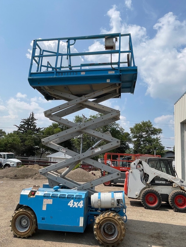 Skyjack and Genie scissor lifts for sale! Heavy Equipment Winnipeg