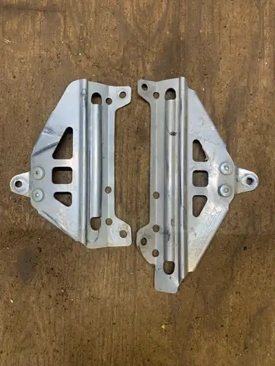 Works connection rad braces off a 2014 kawasaki kx450f. Left and right side. Used. Will fit 2012 201...