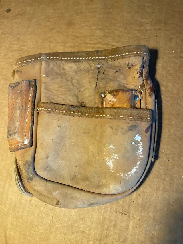 Leather Tool Pouch in Tool Storage & Benches in City of Toronto - Image 2