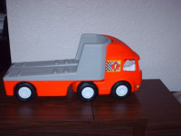 PLUSIEURS CAMIONS TONKA ET LITTLE TIKES