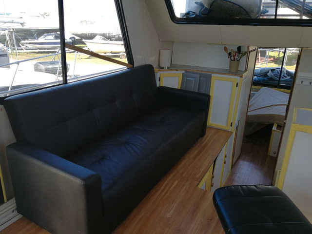 1986 Gibson Houseboat, W hull, live aboard boat in Powerboats & Motorboats in St. Catharines - Image 4