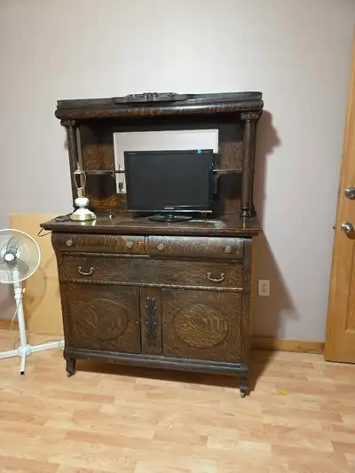 This is a furnished room for rent in a large home with lots of parking. The room is large with a dou...