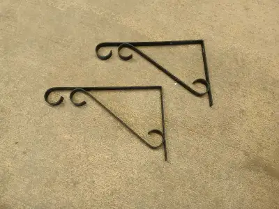 Outdoor Plant Hangers, View more
