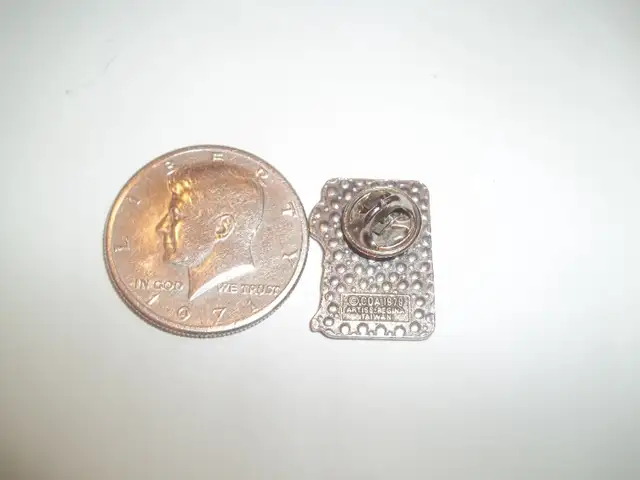 Vintage Olympique - Calgary badge63005668228481121