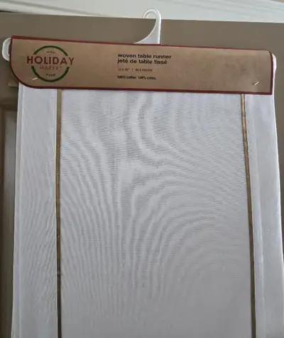 "HOLIDAY MARKET" Christmas table runner features a .5cm. wide gold trim around the perimeter. Diment...