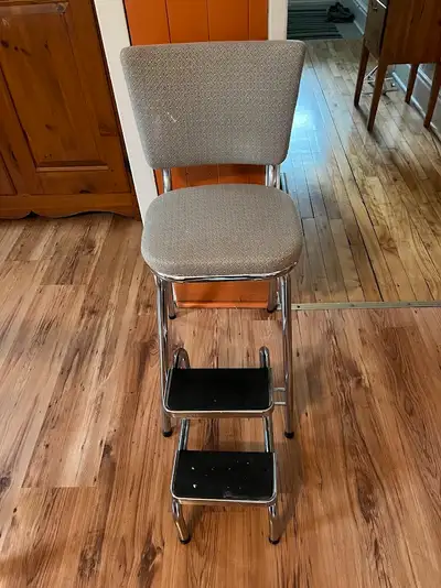 banc escabeau vintage,assise 23pcs,bon état