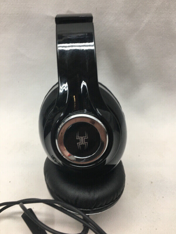 blackweb Premium Series Studio Over-Ear Headphones in Headphones in St. Catharines