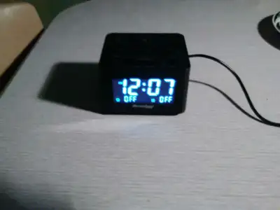 R3 White onoise sound mach.alarm clock -new like , View more