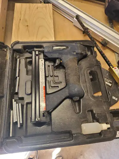 Pneumatic Nailer / Stapler, View more