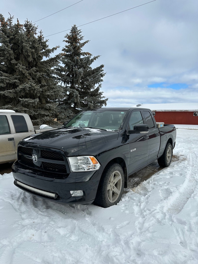 2010 dodge 1500 sport in Cars & Trucks in Red Deer - Image 2