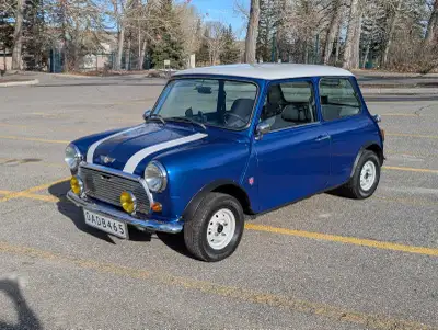 Due to health reasons I am selling my Classic 1982 Mini Mk4 (Mayfair). Mayfair was an Upgrade Trim p...