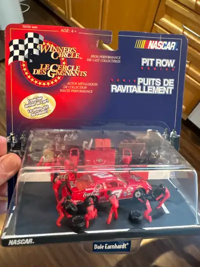 1998 Winners Circle 1:64 Pit Row Series Dale Earnhardt Sr Coke Coca Cola