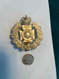 World War 2  Authentic Military Hat Badge: Royal Winnipeg Rifles