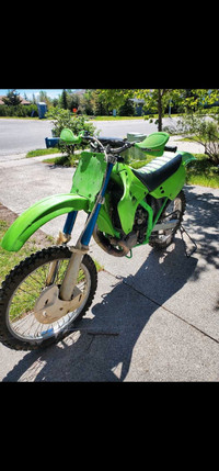 Kawasaki KX 250 dirt bike 
