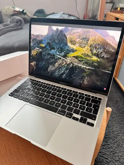 MacBook Air 2020, puce M1, 8 Go de RAM et SSD de 256 Go (A2337), View more