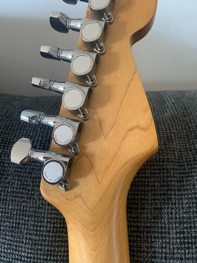 Squier Stratocaster Neck 80’s Japan Left Handed in Guitars in West Island - Image 8