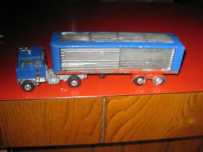 CORGI MAJOR - ARTICULATED TRUCK #1137, View more