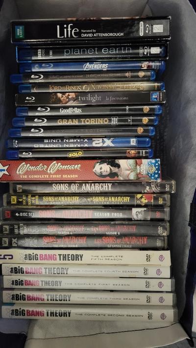 SELLING THIS COLLECTION FOR $100 I DO ACCEPT ETRANSFER AND WOULD SHIP AT ADDITIONAL COST