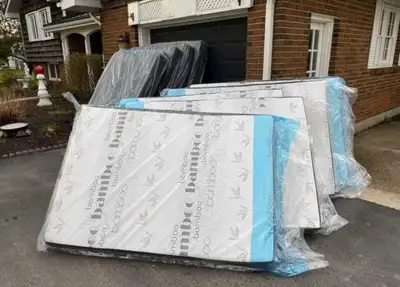 Matelas Queen à vendre neuf, View more