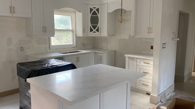 QUARTZ KITCHEN COUNTERTOPS  in Cabinets & Countertops in Oshawa / Durham Region - Image 2