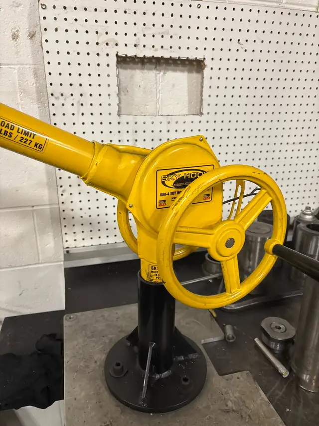 Skyhook Table Mounted Crane65065472439043122