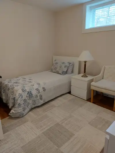 Furnished room for rent from September 1