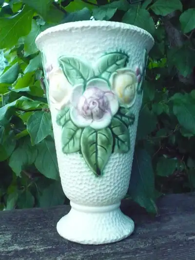 BEAUTIFUL  COLLECTIBLE ANTIQUE 1905 ROSEVILLE "ROSANNE" VASE, View more
