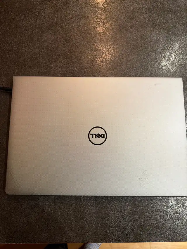 Dell laptop (model TTYFJA00) in Laptops in Barrie - Image 2