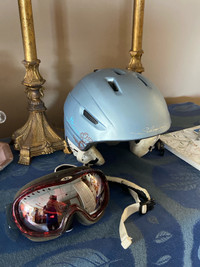 Ladies ski helmet with goggles 