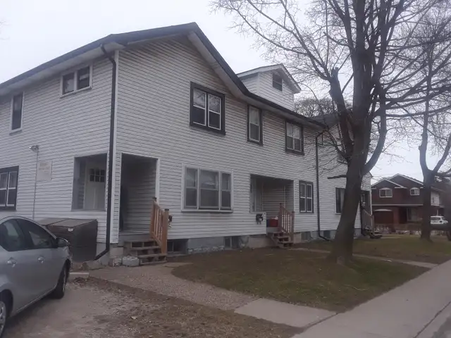 unit for rent-very close to university