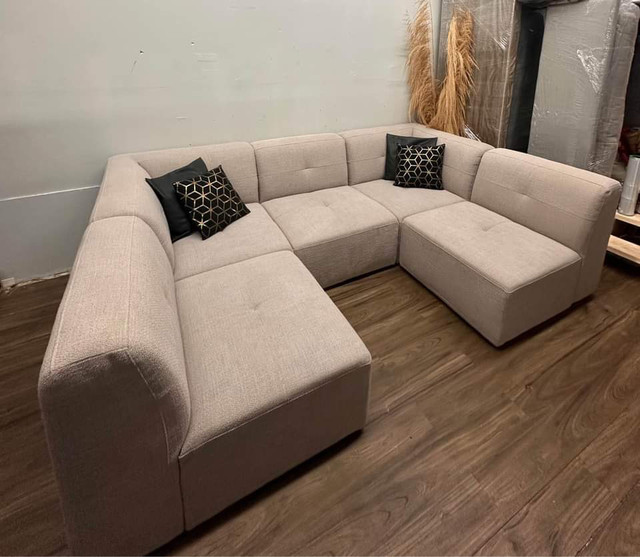 MOBILIA MODULAR SECTIONAL 6 PIECE U SHAPE SOFA BED REVERSIBLE PR in Couches & Futons in City of Toronto