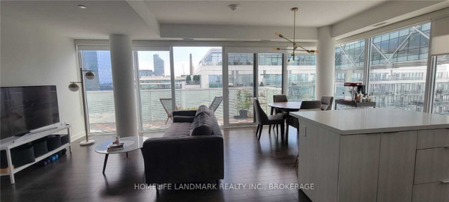 Harbourfront Pier 27 Condo. Corner Unit - 950sq feet - Lakeview in Long Term Rentals in City of Toronto - Image 2