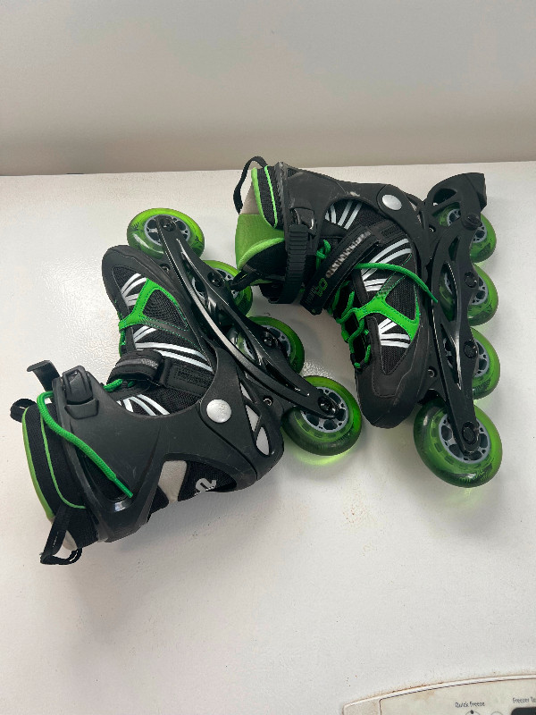 Rollerblade Mens Size 8 POWER 90 ILQ9 CLASSIC Black GREEN USED dans Patins et patins à roulettes  à Longueuil/Rive Sud - Image 2