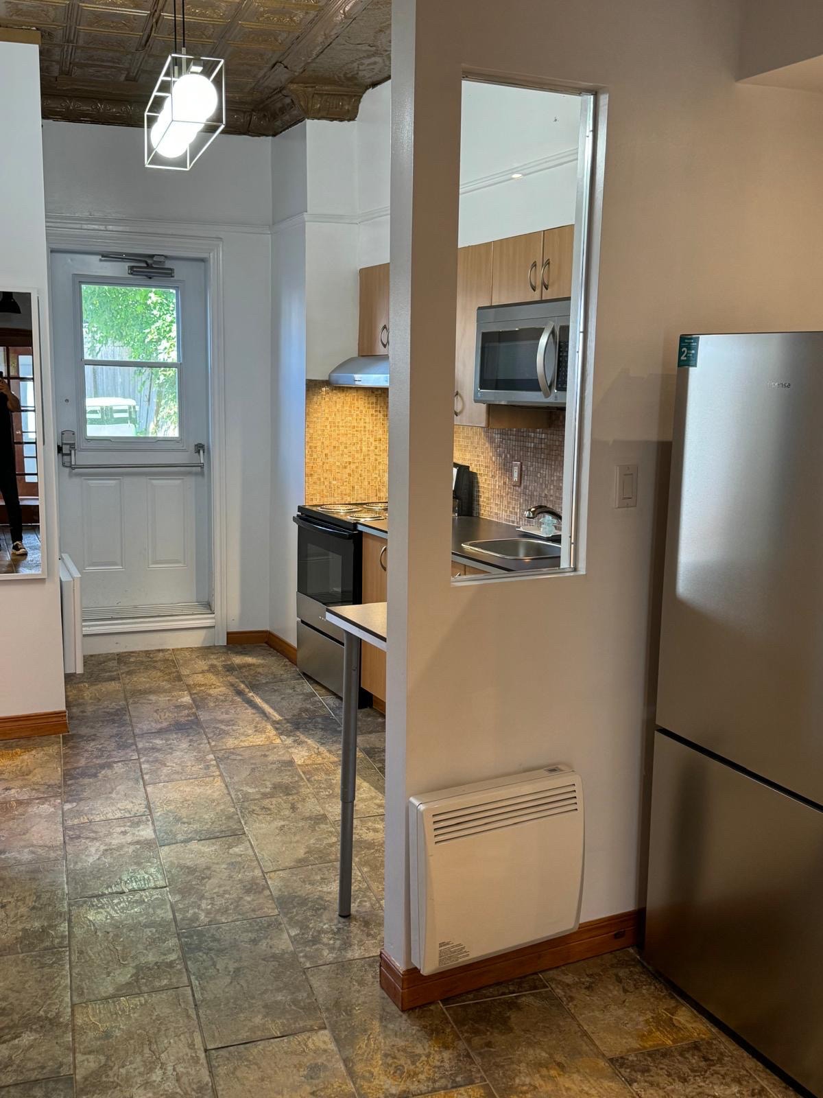 2 bed 1 bath in Lachine — photo 2
