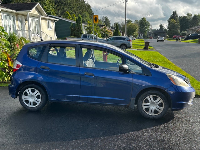 2010 Honda Fit pour ville ou pièces — photo 3
