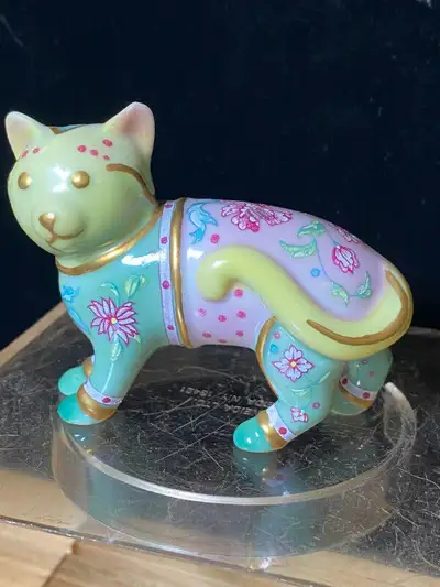 Franklin Mint Curio Cabinet Cats FAMILLE ROSE Cat Figurine, View more