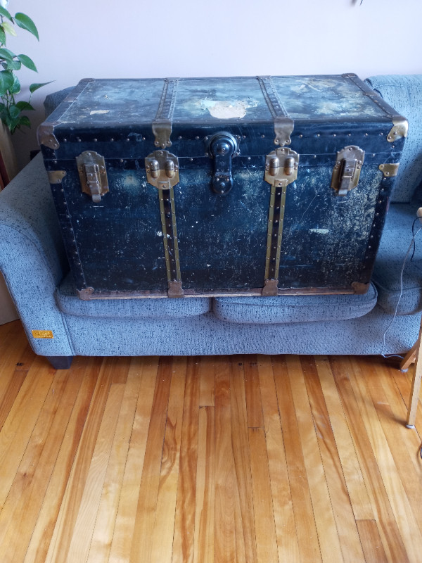 Vintage trunk in Home Décor & Accents in City of Halifax - Image 2