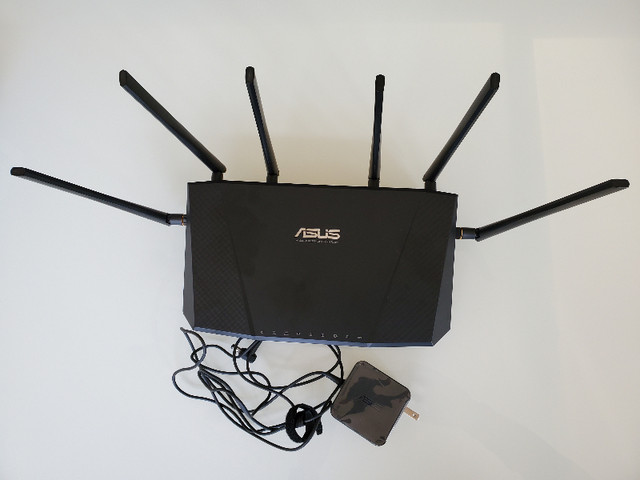 Asus Tri-Band Gigabit Router AC3200 RT-AC in Networking in Stratford