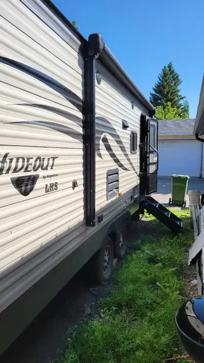 2018 travel trailer hideout by keystone. Well taken care of sleep 10, fridge stove furnace and air w...