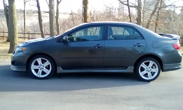 2009 Toyota Corolla XRS Automatic $4000 in Cars & Trucks in St. Catharines - Image 2