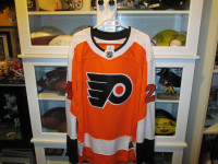 Matt Read autographed Philadelphia Flyers jersey