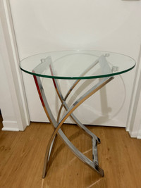 Table d’appoint 60$   St jean chrysostome 