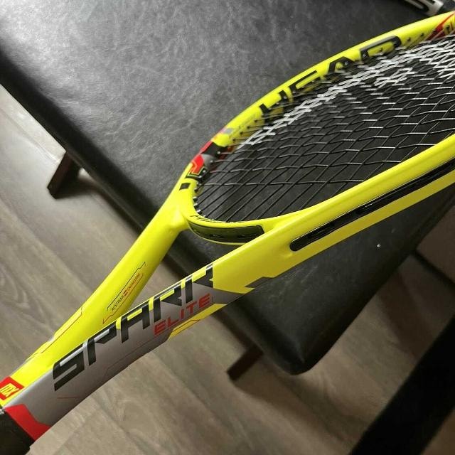 ** 6 BARELY USED TENNIS RACQUETS AWESOME FOR THE FAMILY! ** Tennis