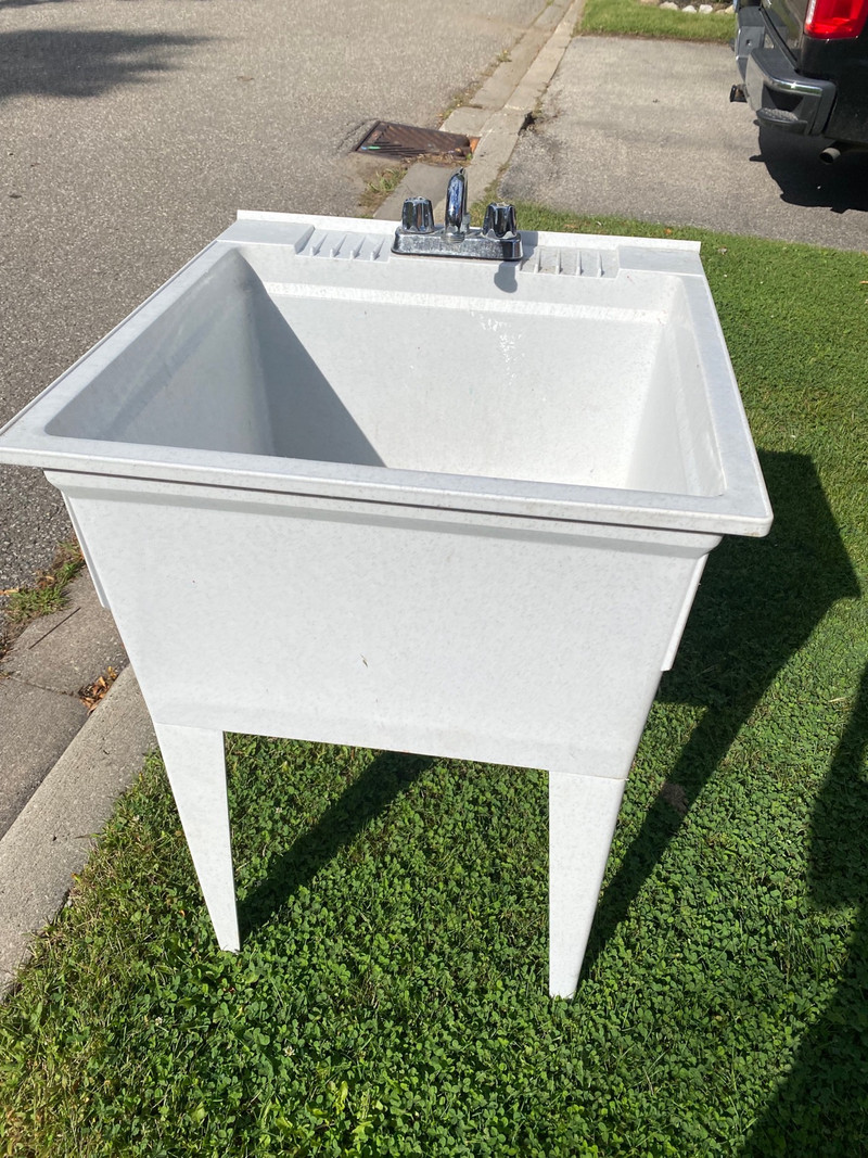 Free laundry sink and tap Free Stuff Oakville / Halton Region Kijiji