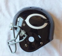 NFL Chicago Bears Retro Football Half-Helmet wall hanger