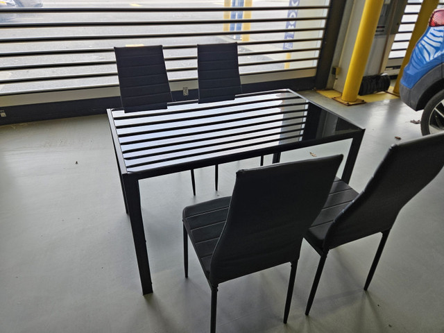 black 4 chairs and table set  in Dining Tables & Sets in Ottawa - Image 3