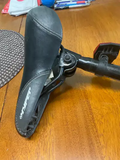 Hyper bike seat with stand pipe and reflector in good used condition.pickup only cash only .