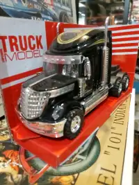 Diecast Cars &Trucks  1:24 th Scale 
Truck  World 