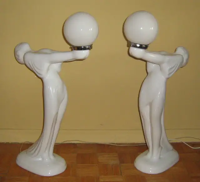 VINTAGE LARGE WHITE CERAMIC ART DECO NOUVEAU LADY FIGURINE LAMPS in Indoor Lighting & Fans in City of Toronto - Image 3