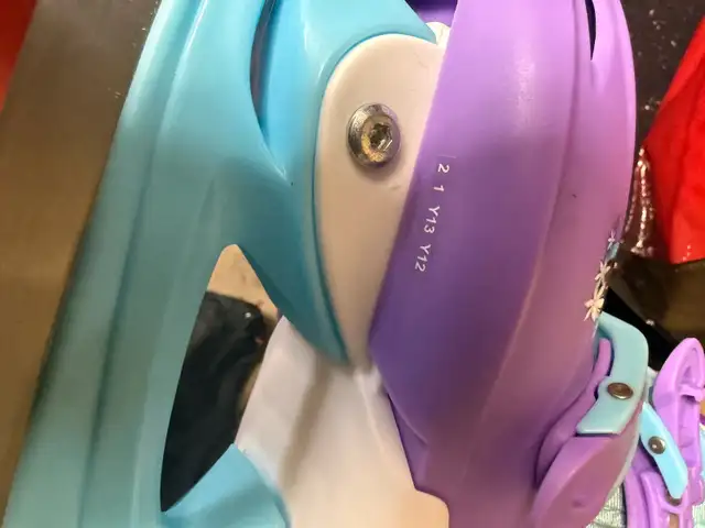 Girls Skates in Skates & Blades in Windsor Region - Image 4